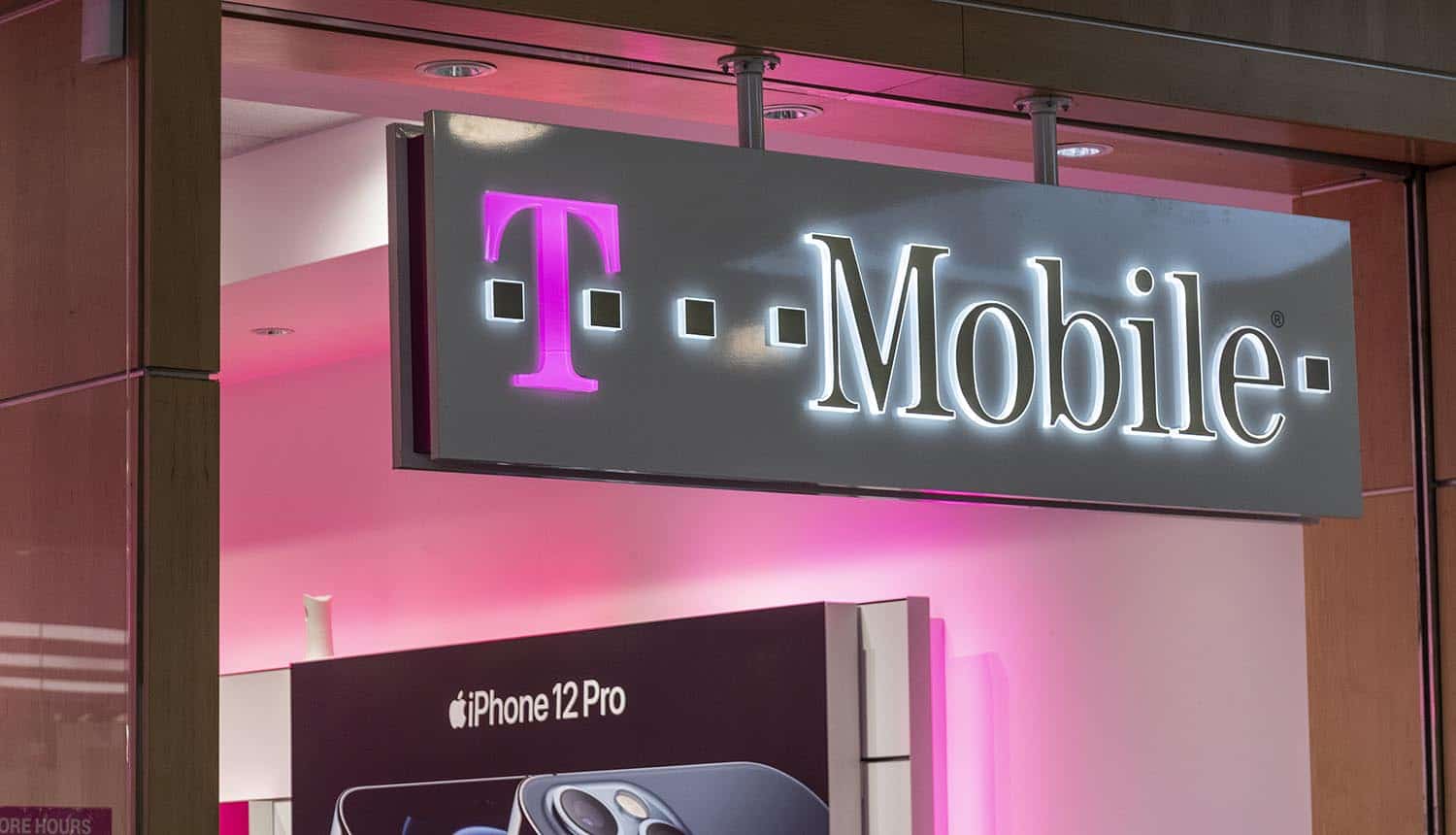 Customer Data Stolen in T-Mobile Hack Remains at Large as Secret Payment Fails