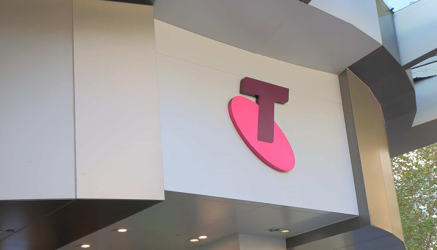 Telstra shop showing data breach following Optus hack