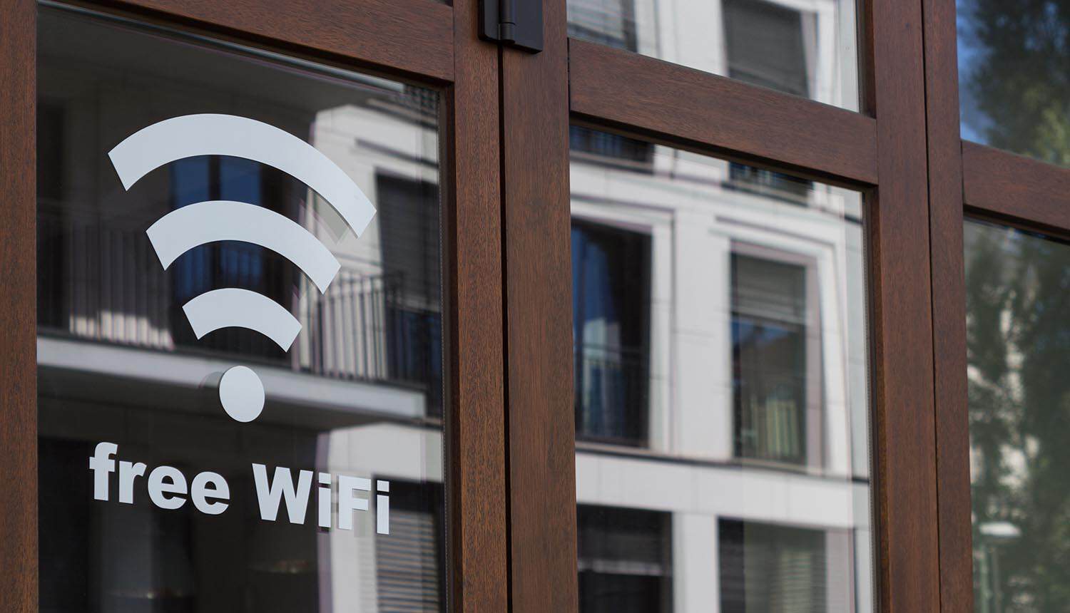 Australian Man Uses “Evil Twin” Wi-Fi on Flights To Hack Email Accounts